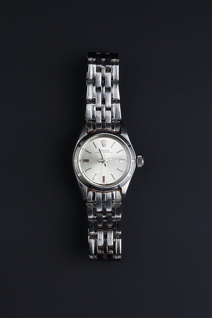 Appraisal: A LADY'S OYSTER PERPETUAL WRISTWATCH BY ROLEX the circular signed