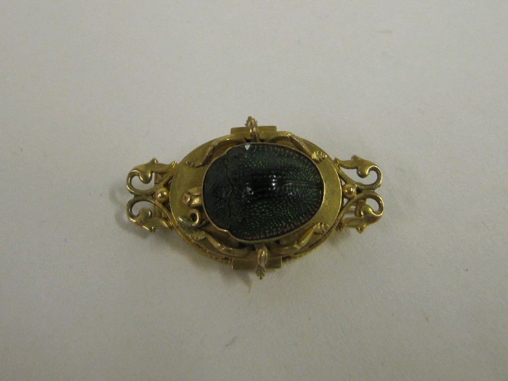 Appraisal: Victorian unmarked gold scarab beetle brooch