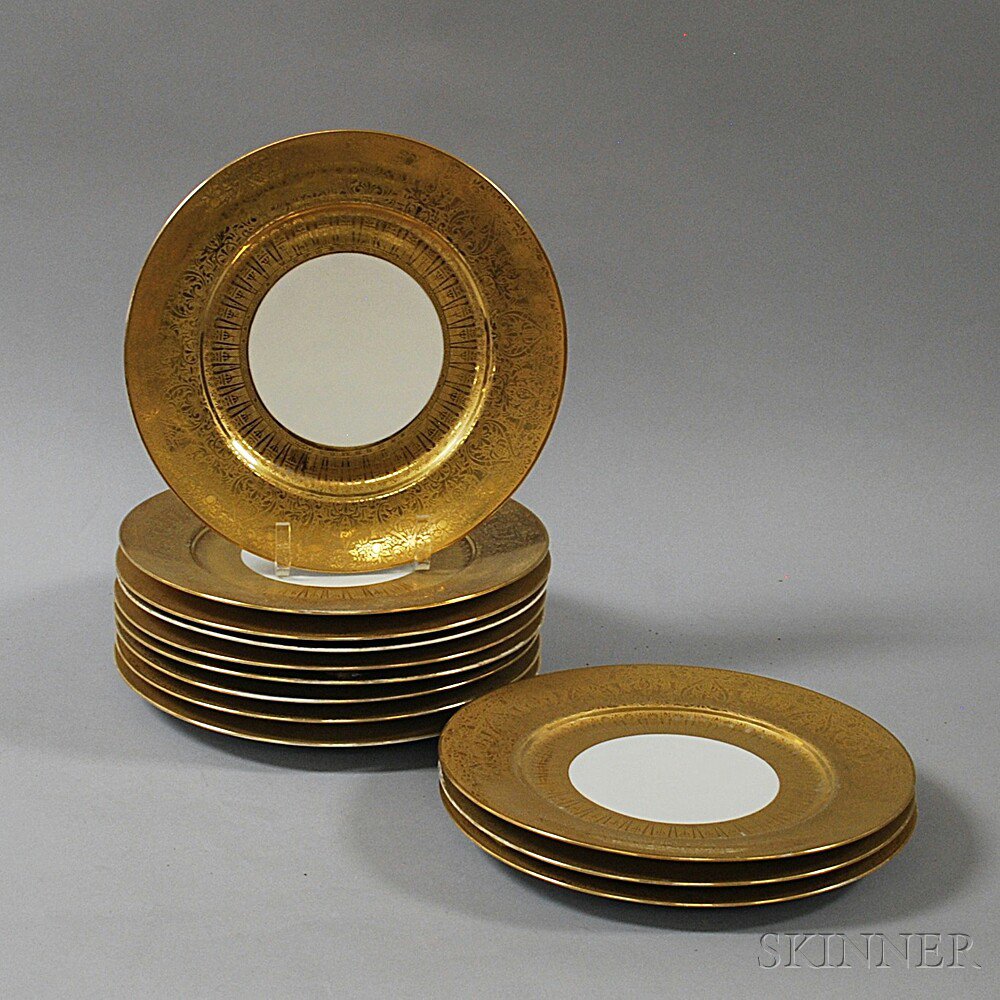 Appraisal: Set of Twelve Heinrich Co kt Gold-leaf Plates Bavaria th