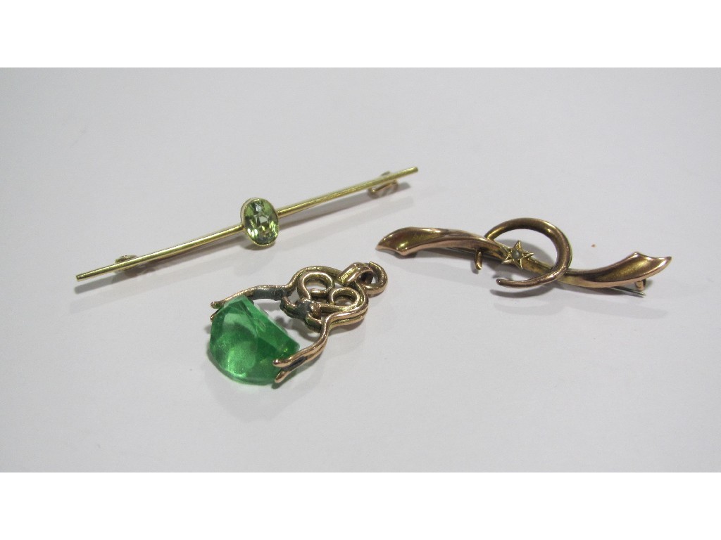 Appraisal: Lot comprising a ct gold peridot set bar brooch a