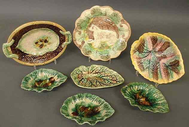 Appraisal: Seven pieces of English majolica- serving dish l