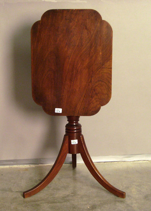 Appraisal: Federal mahogany candlestand th c h w