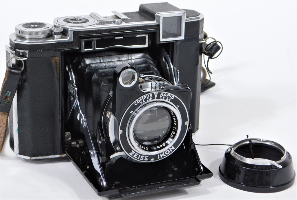 Appraisal: ZEISS IKON SUPER IKONTA CAMERA TESSAR Zeiss Ikon Super Ikonta