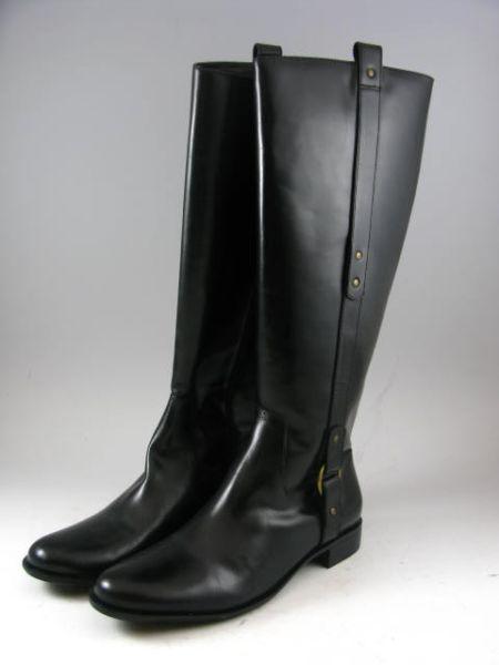 Appraisal: A Pair of Leather Riding Boots size unworn