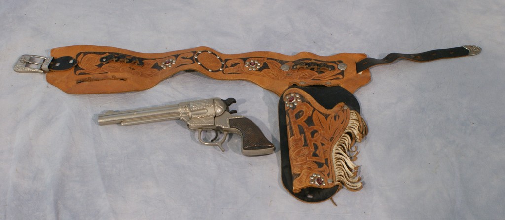 Appraisal: Roy Rogers Toy Pistol with Leather Holster gun - long