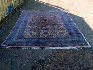 Appraisal: Pink ground Persian type carpet with multiple borders the centre