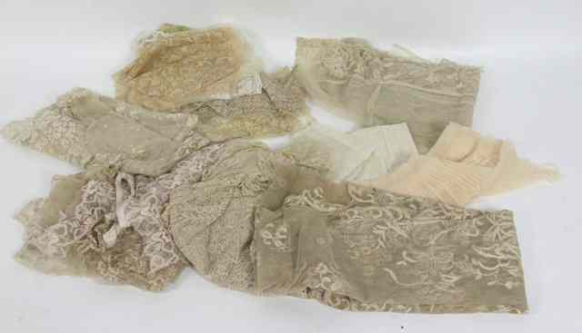 Appraisal: A quantity of th Century and later lace including several