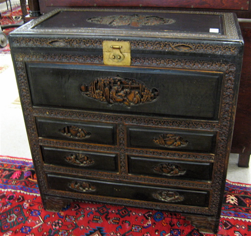 Appraisal: LIFT-TOP CAMPHORWOOD BLANKET CHEST WITH DRAWERS Chinese mid- th century