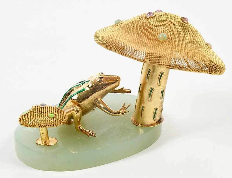 Appraisal: SuHai Gilt Sterling Frog and Mushroom Chinese th century oval