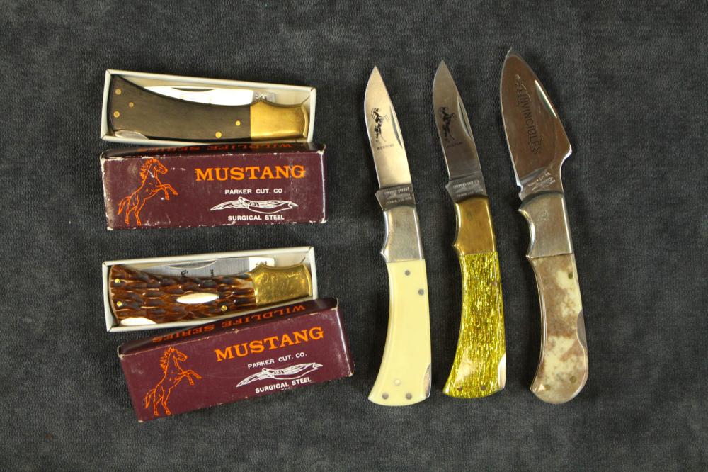 Appraisal: COLLECTION OF FIVE PARKER CUT CO POCKET KNIVES are Mustang