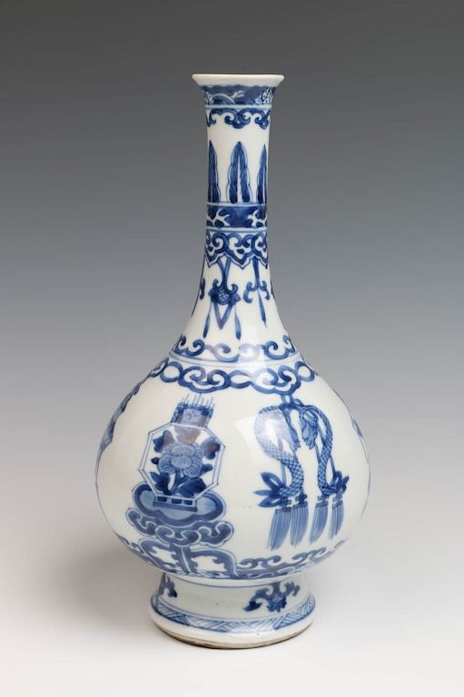 Appraisal: RARE EXPORT BLUE AND WHITE BOTTLE VASE KANGXI PERIOD -