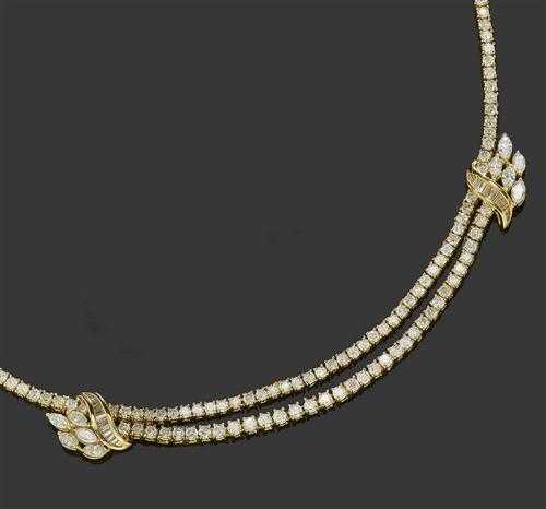 Appraisal: DIAMOND NECKLACE Yellow gold Attractive Rivi re model set with