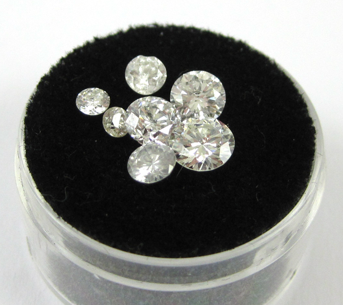 Appraisal: COLLECTION OF SEVEN UNSET DIAMONDS all round brilliant-cut diamonds together