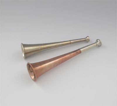 Appraisal: A late Victorian hunting horn bearing presentation inscription by Edwin