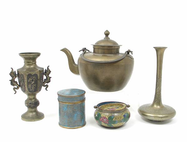 Appraisal: A group of thirteen pieces of Chinese amp Japanese metalwork