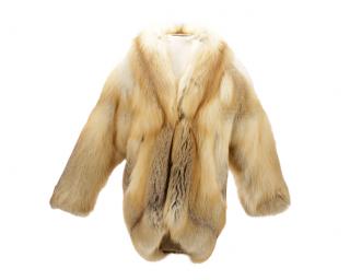 Appraisal: Red Fox Fur Coat with Horn Toggle Closure th century