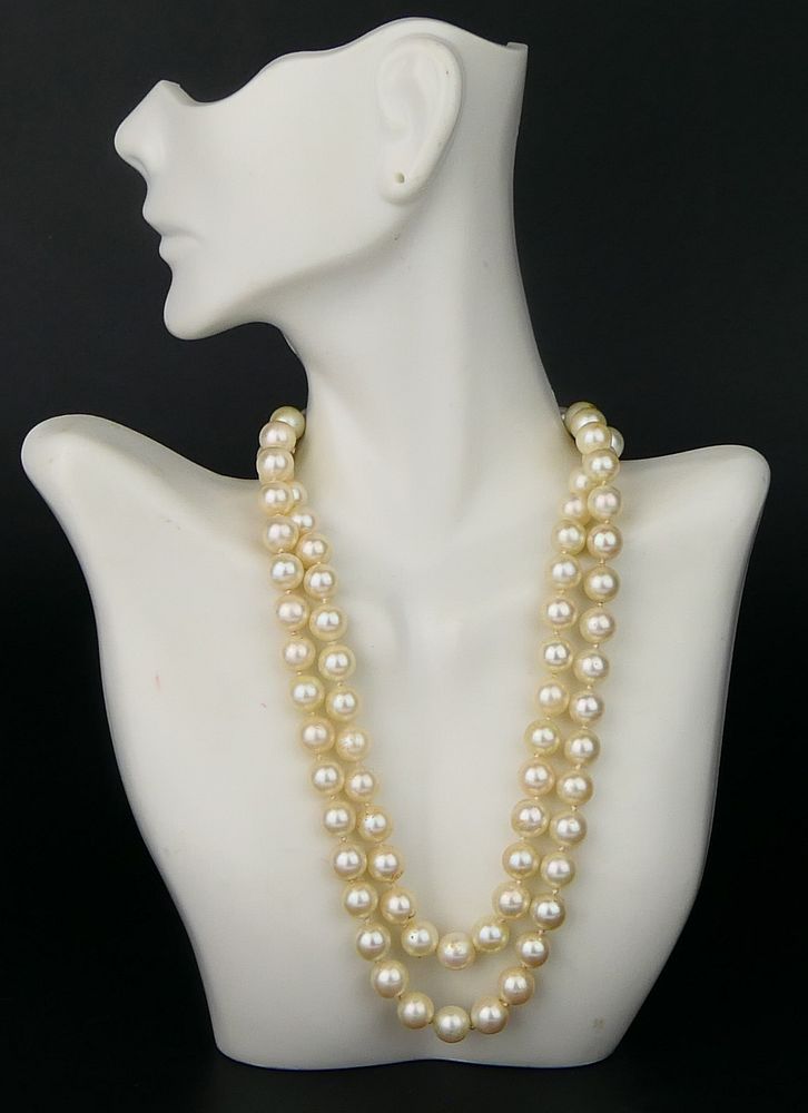 Appraisal: FABULOUS STRAND OF NATURAL PEARLS KT CLASP consists of pearls