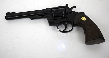 Appraisal: AN ITALIAN MADE SUSSEX ARMORY MAGNUM BLANK FIRING PISTOL