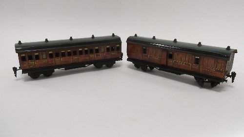 Appraisal: Two 'O' gauge carriages st and rd Class and Guards