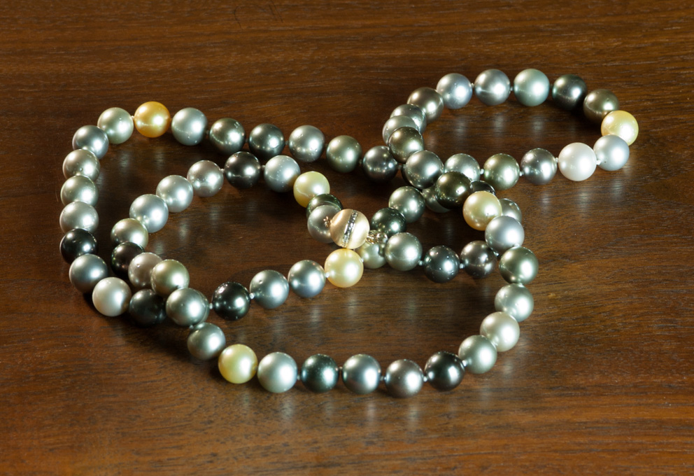 Appraisal: TAHITIAN AND SOUTH SEA MULTI-COLOR PEARL NECKLACE measuring inches in