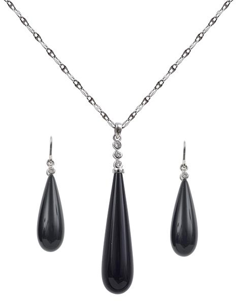 Appraisal: AN ONYX AND DIAMOND PARURE The pendant comprising an elongated