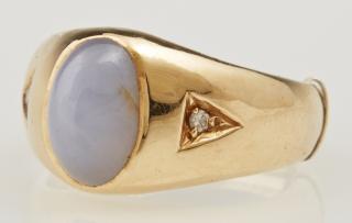 Appraisal: Man's K Yellow Gold Dinner Ring with a cabochon mm