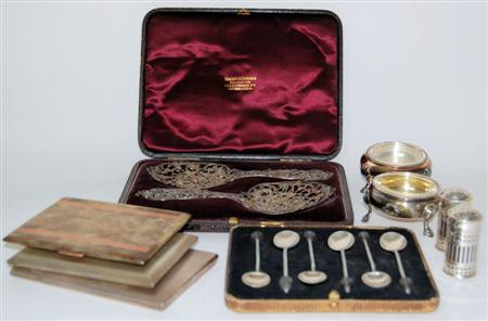 Appraisal: A collection of items to include a cased pair of