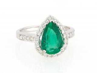 Appraisal: Karat Carat Emerald Diamond Ring STUNNING K WHITE GOLD CT