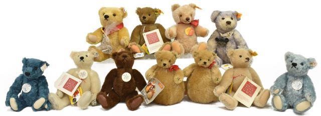 Appraisal: lot of German Steiff mohair teddy bears each with maker's