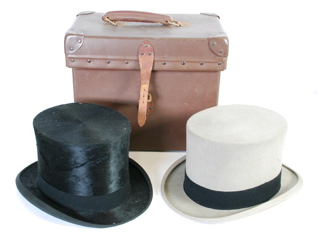 Appraisal: MOSS BROS GENTLEMAN'S GREY TOP HAT in fibre case and