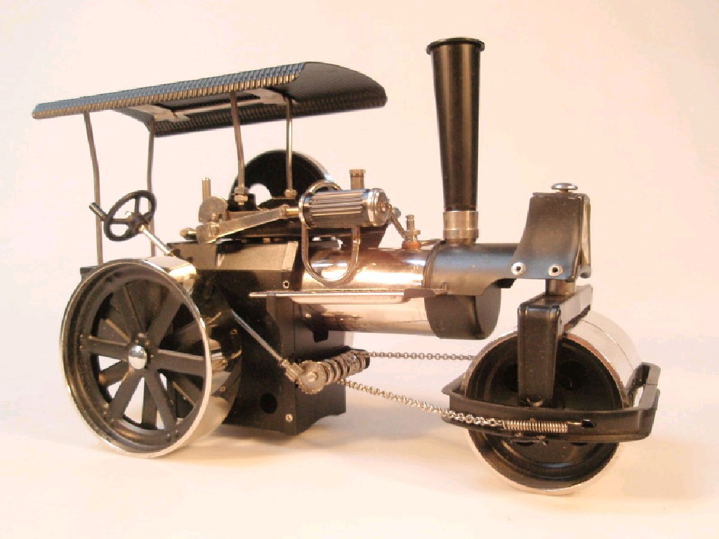 Appraisal: A Wilesco Hobby-Technik traction engine