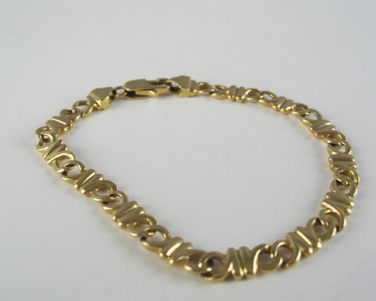 Appraisal: A Tiffany Gold Link Bracelet K European marked yellow gold