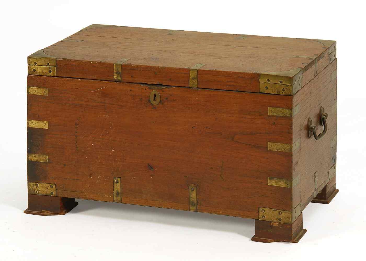 Appraisal: LIFT-TOP HARDWOOD CHEST th CenturyWith brass bails and bindings Feet