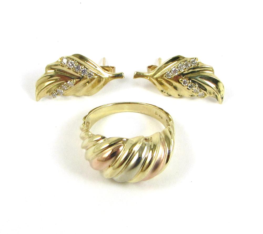 Appraisal: THREE ARTICLES OF YELLOW GOLD JEWELRY including a k yellow