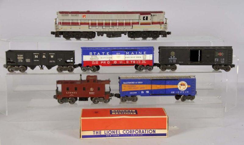 Appraisal: -Piece Lionel Lackawanna O- Freight Train Set Description One original