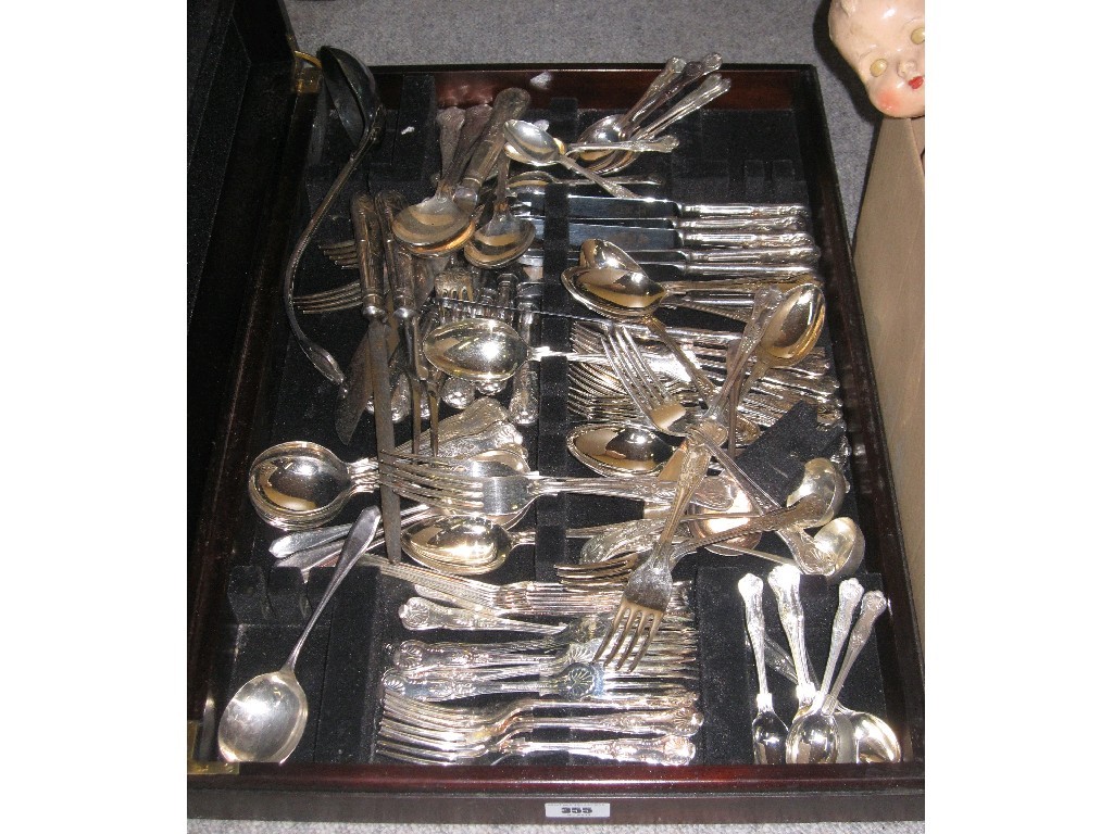 Appraisal: Cased silver plated cutlery set