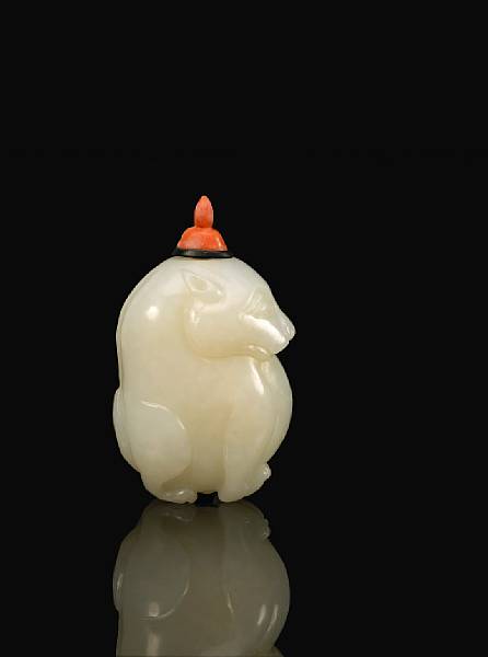 Appraisal: An unusual white nephrite jade snuff bottle In the form