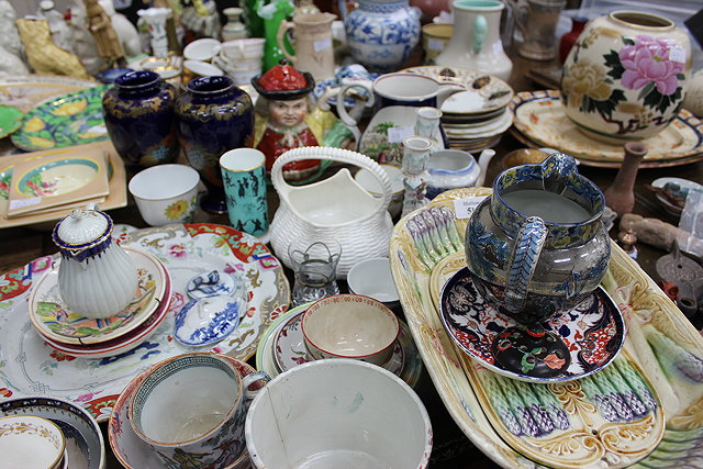 Appraisal: A COLLECTION OF ANTIQUE AND LATER PORCELAIN GLASS to include