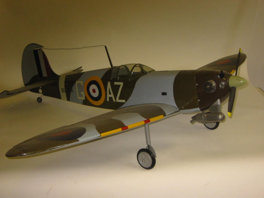 Appraisal: A model of Supermarine Spitfire by De Agostini with single