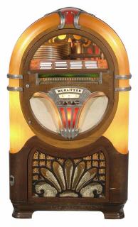 Appraisal: Vintage Wurlitzer Jukebox circa No -disc arched lighted case x