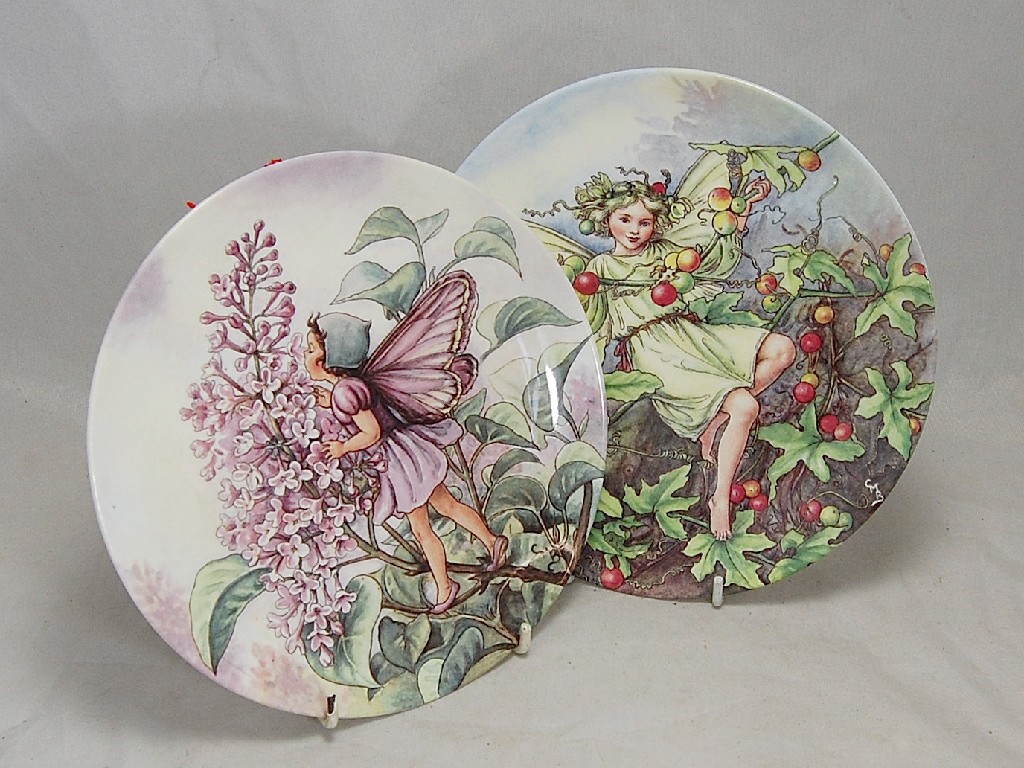 Appraisal: A set of twelve Wedgwood commemorative plates by Cecile Mary