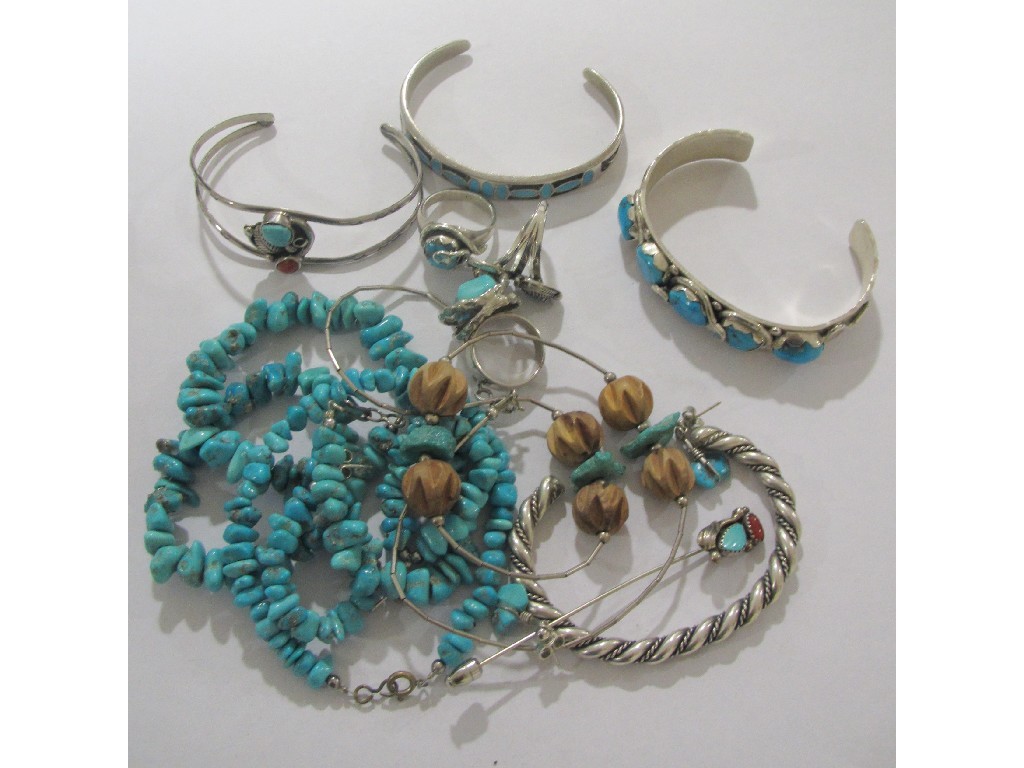 Appraisal: A quantity of silver and turquoise jewellery of North American