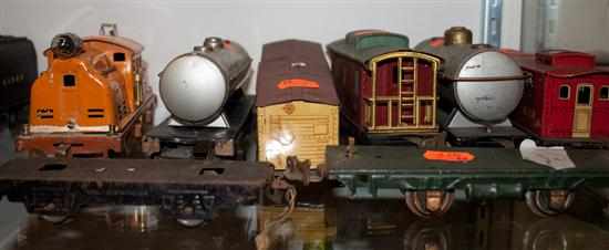 Appraisal: Lionel No loco and four complete pieces of rolling stock