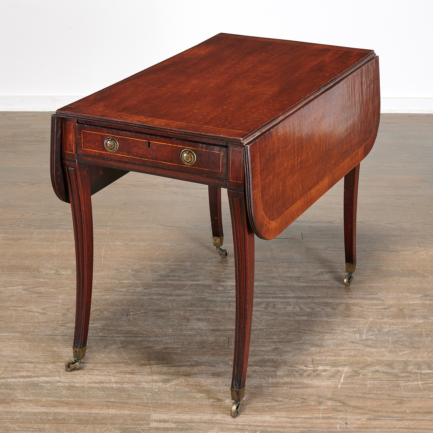 Appraisal: EARLY REGENCY MAHOGANY PEMBROKE TABLE th c mahogany veneer with