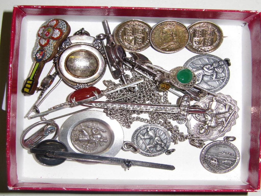 Appraisal: Lot comprising assorted brooches coin brooch micromosaic guitar brooch etc