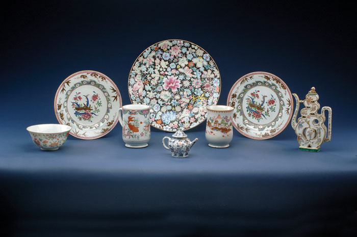 Appraisal: UNUSUAL CHINESE EXPORT PORCELAIN FAMILLE ROSE DECORATED PLATTER WITH DENSE