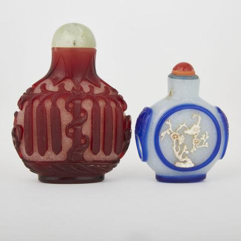 Appraisal: Two Overlay Peking Glass Snuff Bottles One with a rounded