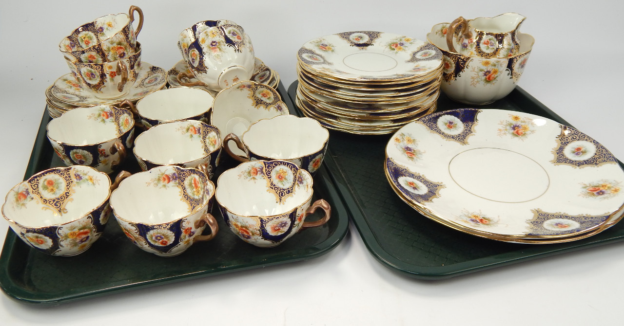 Appraisal: An early thC tea service decorated with sprays of flowers