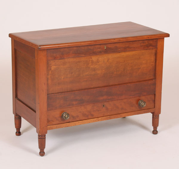 Appraisal: Sheraton blanket box chest with single drawer turned legs one