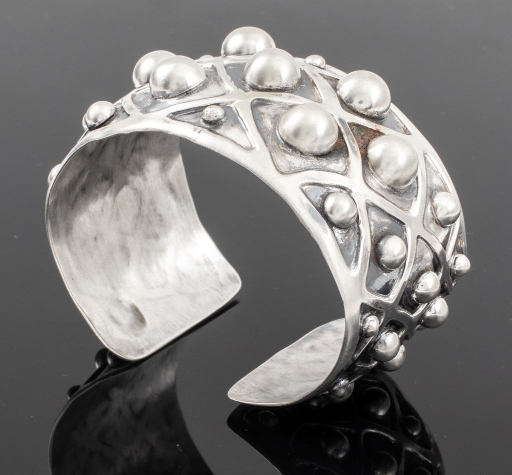 Appraisal: MEXICAN MODERN STERLING SILVER CUFF BRACELET Mexican Modern sterling silver